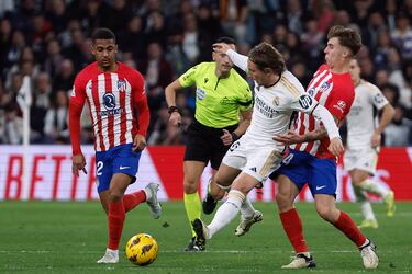 Will Luka Modric leave Real Madrid at the end of the season or sign a new contract?