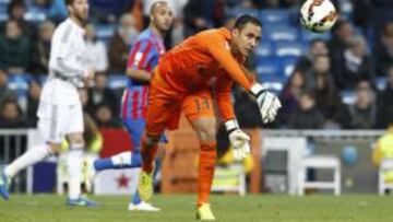 VUELVE AL BERNABEU. Keylor Navas, en el último partido que jugó. Fue el 15 de marzo ante el Levante.