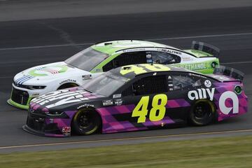 LONG POND, PENNSYLVANIA - JUNE 27: Jimmie Johnson, driver of the #48 Ally Chevrolet, leads Austin Dillon, driver of the #3 American Ethanol Chevrolet, during the NASCAR Cup Series Pocono Organics 325 in partnership with Rodale Institute at Pocono Raceway 