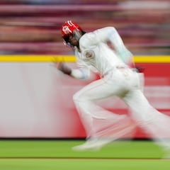 ¿Cuál es el salario de Elly De La Cruz en su temporada debut con los Cincinnati Reds en MLB?