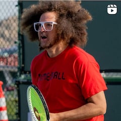 Redfoo, cantante de LMFAO, se pasa al tenis profesional: así ha sido su partido en el M15 de Sharm El Sheikh