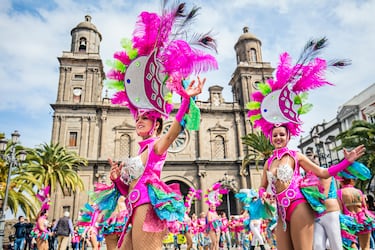 El Carnaval 2026 se celebra del 23 de enero al 1 de marzo. Es uno de los carnavales más importantes del mundo y que en 2026 celebra su 50º aniversario bajo la temática “Las Vegas”.