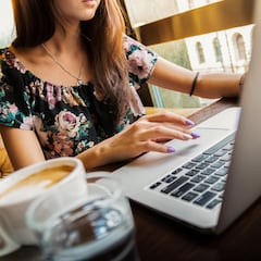 Una mujer explica cómo gana 200 euros extra al mes con un segundo trabajo gratificante: “Me da para cubrir mis gastos de gasolina”