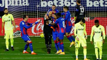 Dmitrovic, listo para debutar ante un Atlético al que le marcó un gol