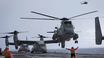 GRA282. ROTA (C&Atilde;DIZ), 02/11/2015.- Varia aeronaves en el portaaviones Juan Carlos I, desde el que hoy el Rey Felipe VI ha presenciado uno de los ejercicios de las maniobras Trident Juncture que la OTAN desarrolla en aguas del Golfo de C&Atilde;&ie