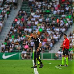 “La voluntad de los futbolistas es tanta que me da bronca no ganar”