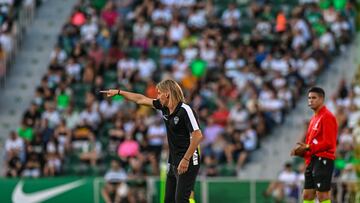 “La voluntad de los futbolistas es tanta que me da bronca no ganar”