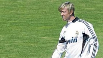 Guti.