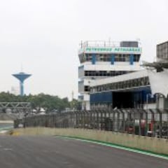 Ecclestone dice que Brasil corre peligro y su promotor lo niega