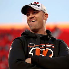 How much does Bengals coach Zach Taylor make a year?