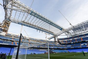 Así está el aspecto del Santiago Bernabéu el día de su reestreno.