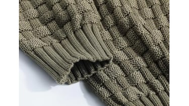 Mantén el frío a raya con este jersey de cuello alto suave y cálido