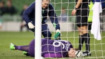 Rob Elliot, lesionado ante Eslovaquia con Inglaterra.