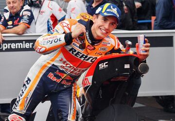 La pole de Márquez bajo la lluvia en Motegi