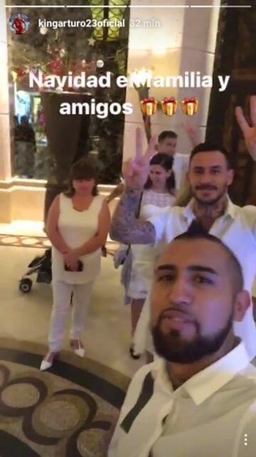 Mauricio Pinilla fue a Dubai a pasar las fiestas de fin de año. En aquella ciudad se encontró con Arturo Vidal. Ambos inmortalizaron el momento a través de instagram.