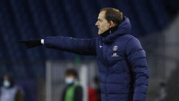 Soccer Football - Ligue 1 - Montpellier v Paris St Germain - Stade de la Mosson, Montpellier, France - December 5, 2020 Paris St Germain coach Thomas Tuchel reacts REUTERS/Eric Gaillard