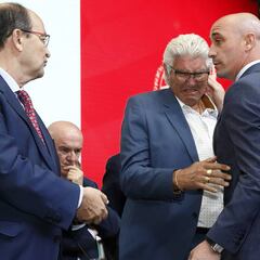 Rubiales: “La final del Pizjuán será en recuerdo de Reyes”