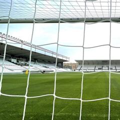 La plantilla del Burgos, por fin, estrena El Plantío