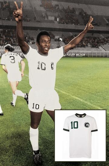 En 1975 Pelé sorprendió al mundo por su decisión de llegar a una liga que tenía poco años de vida, jugó tres temporadas con los New York Cosmos y ganó la Liga en dos ocasiones.