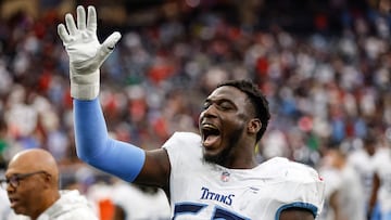 HOUSTON, TEXAS - NOVEMBER 24: James Williams #52 of the Tennessee Titans waves to the crowd during the fourth quarter against the Houston Texans at NRG Stadium on November 24, 2024 in Houston, Texas. Tim Warner/Getty Images/AFP (Photo by Tim Warner / GETTY IMAGES NORTH AMERICA / Getty Images via AFP)