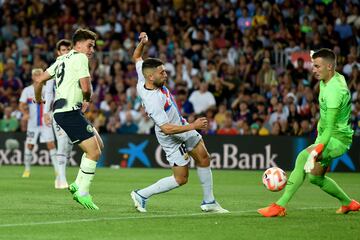 Julián Álvarez, Jordi Alba e Iñaki Peña.