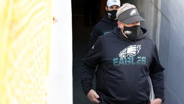 Ante la baja productividad de Carson Wentz, Doug Pederson coloc&oacute; a Jalen Hurts en los controles de los Eagles con resultados m&aacute;s favorecedores.