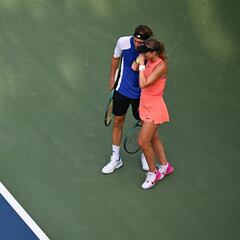 Badosa y Tsitsipas caen en su estreno como pareja de dobles