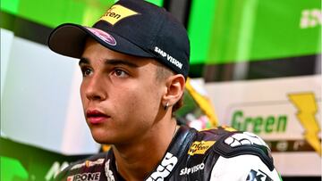 Noah Dettwiler, dentro del box.