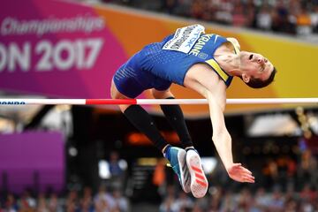 El ucraniano compite en la final de salto de altura masculino en los Campeonatos Mundiales de atletismo 2017 en el Estadio de Londres.