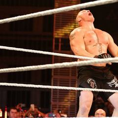 Brock Lesnar podría regresar a UFC tras derrota en WrestleMania