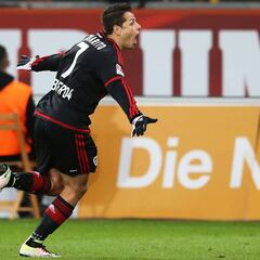 Chicharito voted Bundesliga best player of Matchday 28