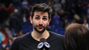 MNAK11. MINNEAPOLIS (EE.UU.), 12/02/2017.- El jugador Ricky Rubio de Minnesota Timberwolves reacciona hoy, domingo 12 de febrero de 2017, durante un juego entre Chicago Bulls y Minnesota Timberwolves de la NBA, que se disputa en el Target Center, en Minneapolis, Minnesota (Estados Unidos). EFE/Andy Clayton-King