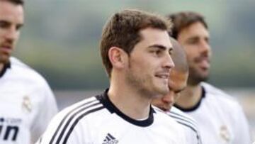 <b>DISFRUTÓ.</b> El guardameta blanco afirmó que Raúl disfrutó mucho con la selección española.