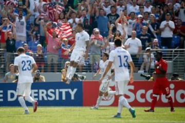 El equipo norteamericano se llevó el triunfo con goles de Dempsey (3), Zardes, Johannsson y González. Cuba recibió seis goles por segunda vez en el torneo.