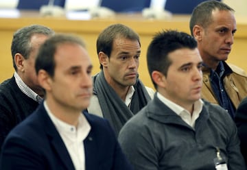 En el año 2015, el Tribunal Supremo confirmó las penas de prisión de 9 años que la Audiencia Nacional impuso a los jugadores Jesús Emilio Díez de Mier (Athletic de Bilbao, Hércules, Lleida y Badajoz), Pedrag Stankovic (Hércules de Alicante) por tráfico de drogas dentro de la 'Operacion Ciclón'. Carlos de la Vega (Rayo Vallecano y Leganés CF) fue absuelto.