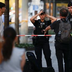 Apuñalan a un policía cerca de los Campos Elíseos de París