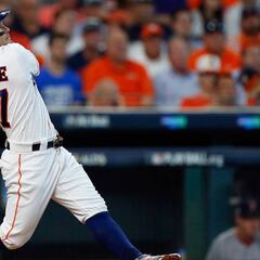 Un increíble Altuve lidera la victoria de Astros sobre Boston