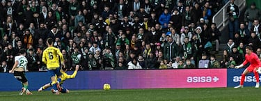 A pesar de su error ante el Barcelona en Copa, contra Las Palmas volvió a ser clave en la victoria. Primero abrió el marcador para el Racing, con un buen remate cruzado. Luego asistió a Suleiman, para que anotara el tercero,