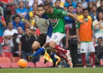 Miguel Layún fue el encargado de ejecutar el último penal que culminó con la victoria de América frente a Cruz Azul en la Final del Clausura 2013 y el onceavo título en las repisas de los de Coapa.
