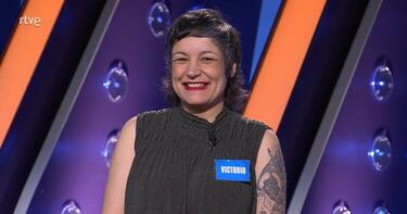 La tercera integrante de ‘Los Dispersos’ en aparecer en esta lista se quedó en 86 programas, pero gracias a su triunfo en la edición de magníficos se reenganchó pudiendo completar no solo 100, sino 200 programas. En el formato ganó 134.225 euros.