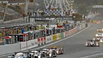 <b>UNA VEZ AL AÑO. </b>La salida de las 24 Horas, con la tradicional noria al fondo, es una de las estampas más bellas del automovilismo.