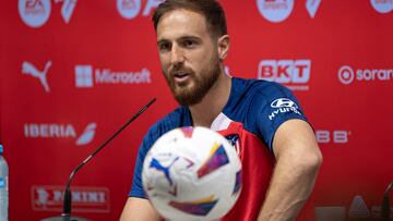 Jan Oblak en una rueda de prensa.