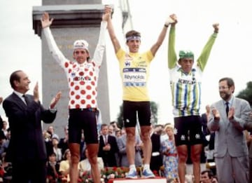 Pese a las adversidades fuera de la carretera, Perico Delgado emergió como en gran dominador del Tour de Francia de 1988, exhibiendo un poderío indiscutible durante todo el recorrido y terminando con una sequía española de 15 años en la ronda gala.