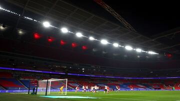 El objetivo del fútbol inglés: 4.000 espectadores en las semifinales de la FA Cup