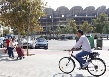 El barrio de Benicalap aguarda la reactivación de las obras del futuro nuevo Mestalla.