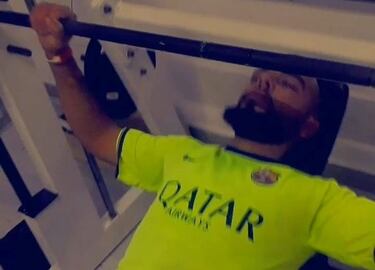 “Le escribo todos los días a Vidal... yo creo que él y Messi son los mejores jugadores del mundo”