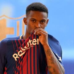 Semedo llega para tratar de arreglar el lío del lateral derecho