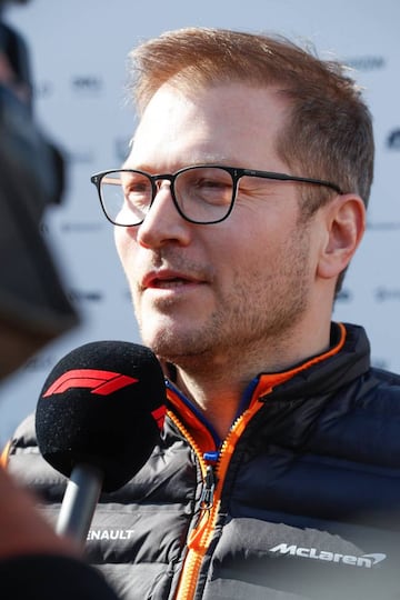 Andreas Seidl, jefe de McLaren, durante los test de Barcelona.