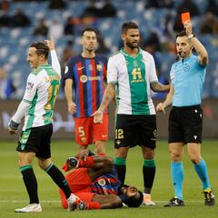 Primera expulsión de Andrés Guardado en Europa