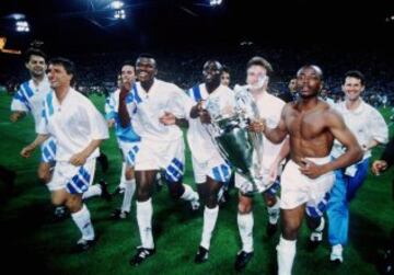 Marsella, uno más que perdió la categoría por motivos turbios. Fue campeón de Europa en la 1992-93. Días después se demostró su amaño y perdió la categoría.